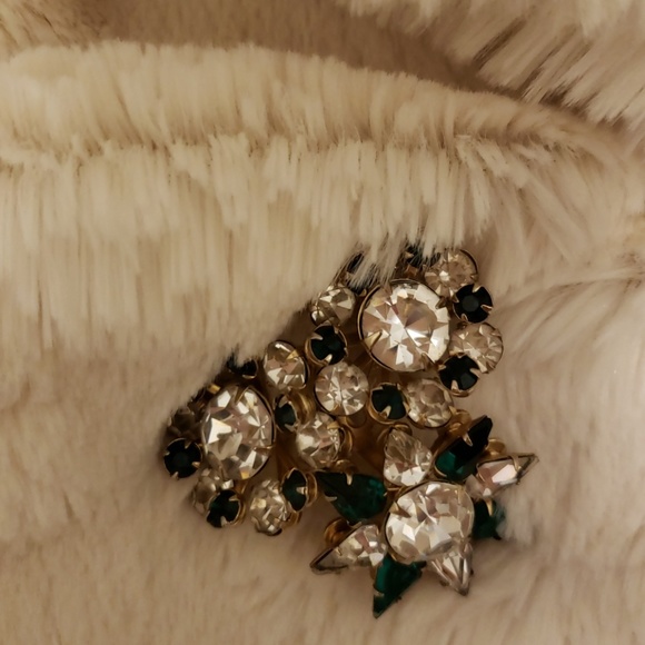 Brooch - Picture 2 of 3